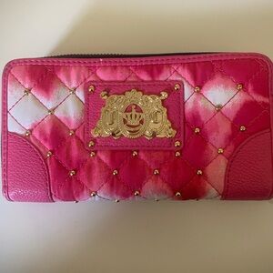Juicy Couture Pink Leather and Gold emblem Wallet.